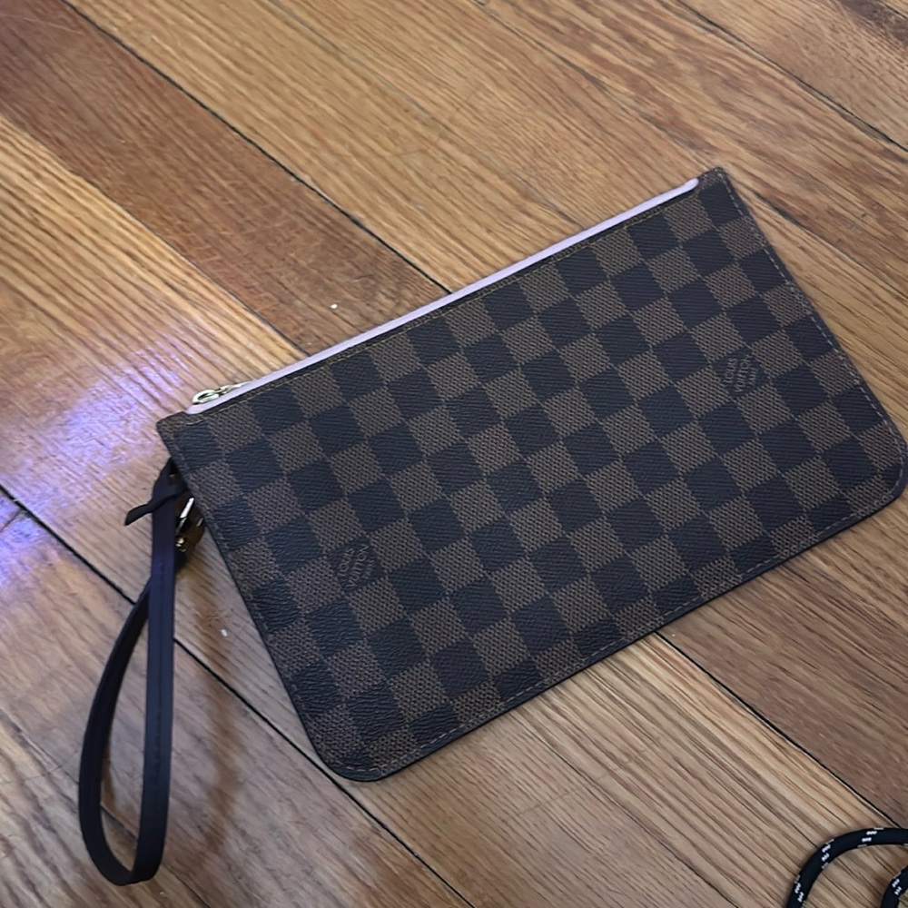 Louis vuitton wristlet